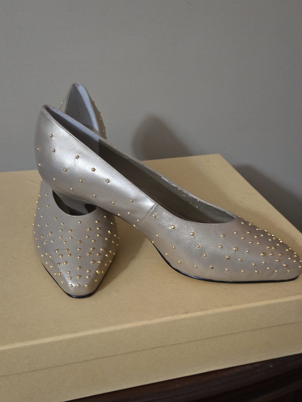 Ros Hommerson Women's Gold Studded Pumps
